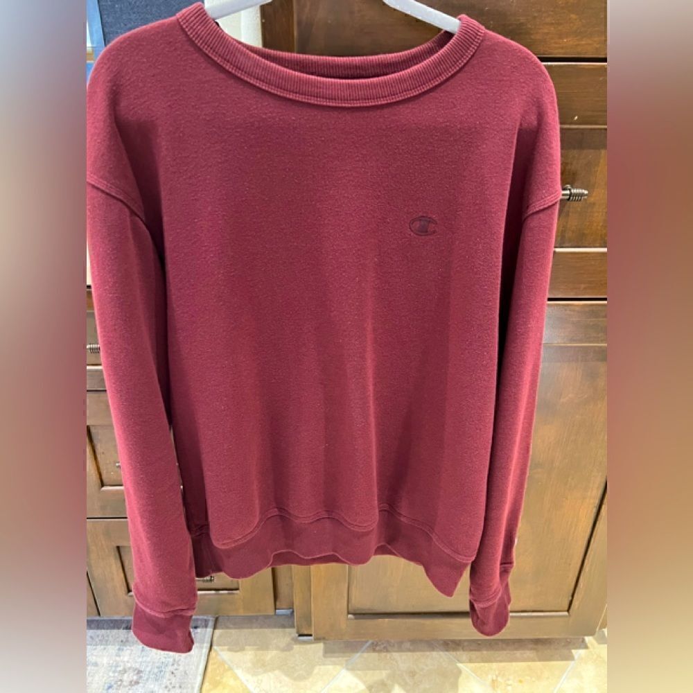 Men’s champion crewneck sweatshirt